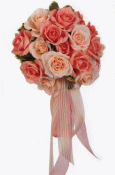 This bouquet of roses captures a formal elegance.